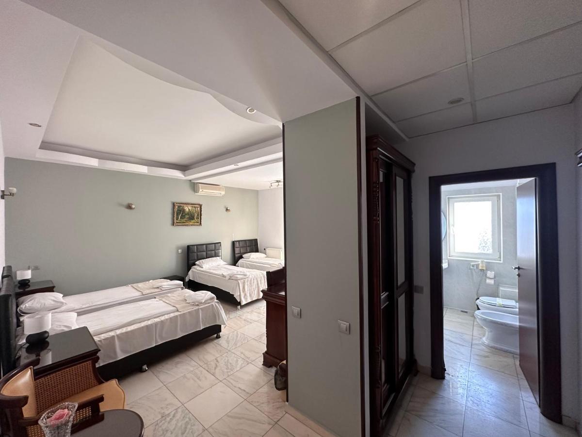 Hotel Bliss Bucarest Exterior foto